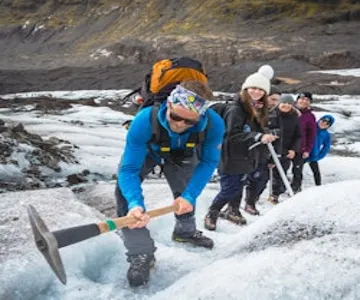 Vatnajökull Glacier: Guided Tour with Transport from Skaftafell
